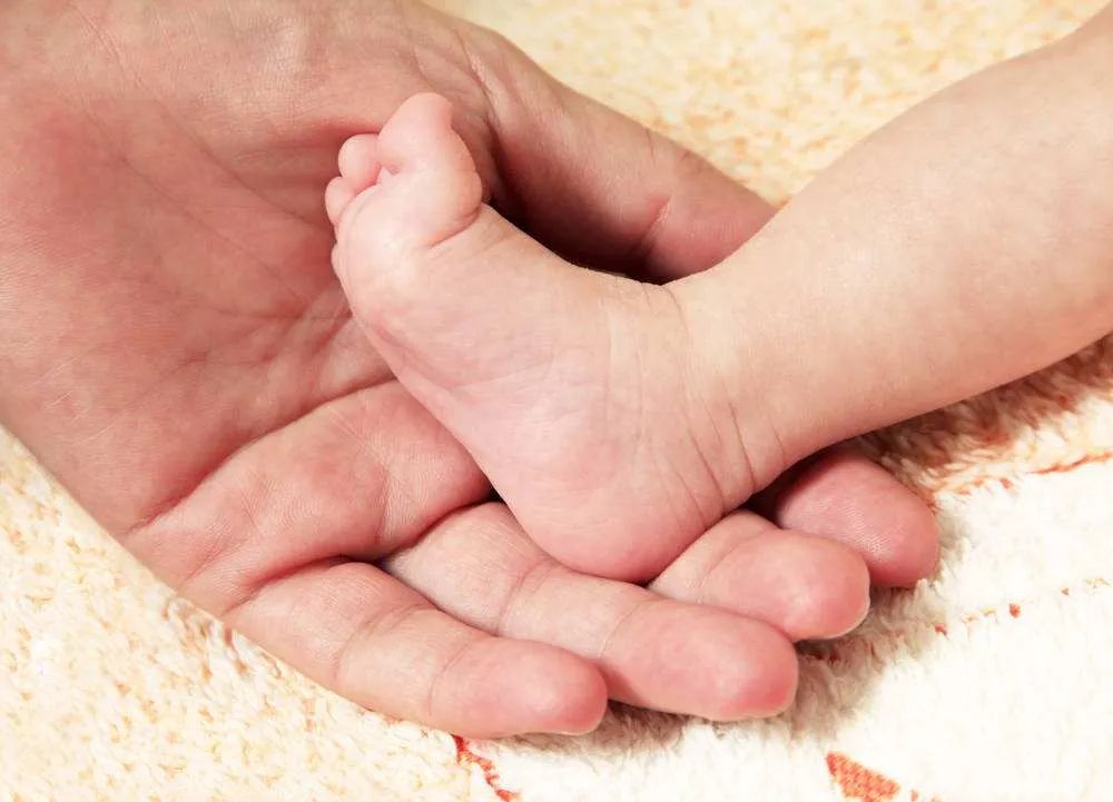 試管嬰兒與自然懷孕有區(qū)別嗎？胚胎移植和自然受孕區(qū)別