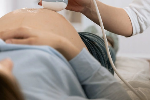 柳州市人民醫(yī)院試管嬰兒：費(fèi)用概覽與技術(shù)代數(shù)深度解析