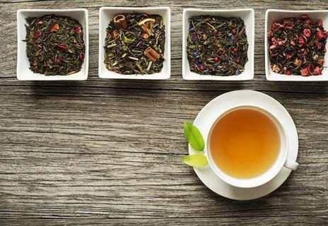 濕熱體質(zhì)的癥狀有哪些表現(xiàn)？識(shí)別癥狀與調(diào)理之道